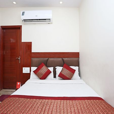 Prem Deluxe Pensión Nueva Delhi Exterior foto